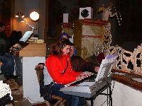 Na klávesy zahrála Monika Smrčinová.